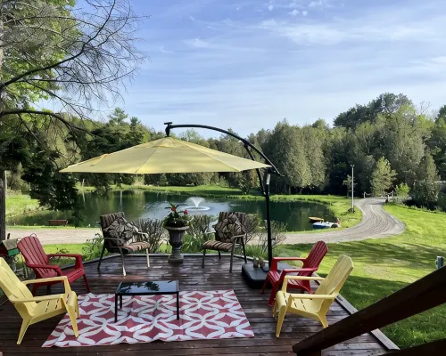 Otters Cove 5 Bedroom Luxury Cottage Hotels in Clarington