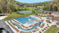 4Bd Brand New - Modern & Spacious, Pet Friendly, Hot Tub, Mt View Retreat - 4성급