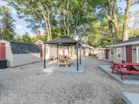 Wasaga Beach Summer Cottages & Cabins Hotels in Wasaga Beach