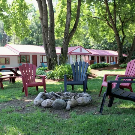 Luzerne Court Motel
