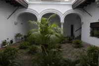 PALACIO LAS PALOMAS HOUSE. Apt. Centro 600m. Beach with garage. SPECIAL OFFER 2018 -  Ferienwohnungen