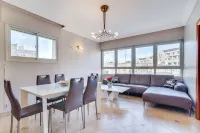 Fabulous Kosher Apartment 3 BR + Den in Amazing Central Location!! Hôtels à : 