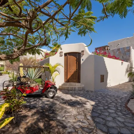 Large Luxury Beachfront Villa with Pool, Paddleboards, Golf Carts- Family Ready!