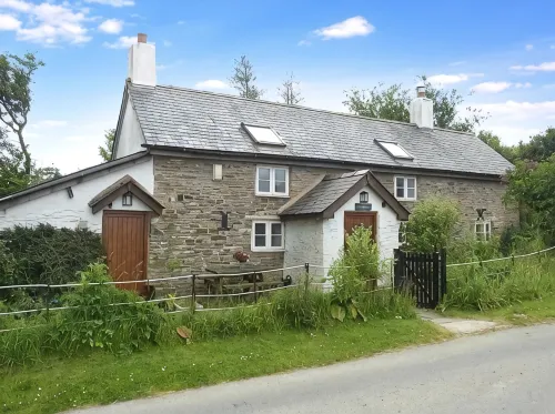 Upper Castlewright Cottage - spectacular views, historic gateway to Wales - Wi-Fi