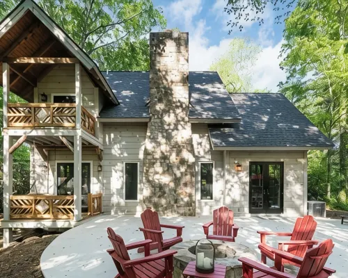 NEW LOG HOME in Hendersonville with fireplace, fire pit and Hot Tub Hotels in Edneyville