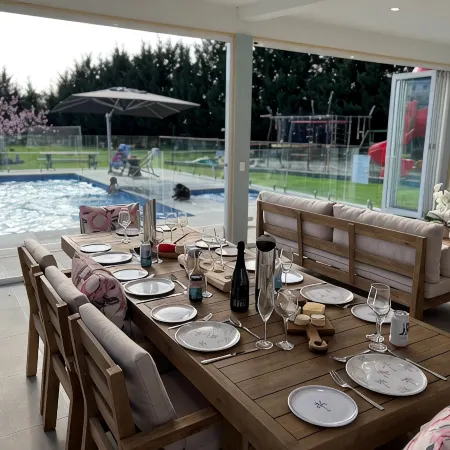 Private. Heated Pool/Spa. Giant Playground. Soccer & Cricket Pitch. Pet Friendly
