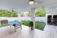 Exclusive Location • Near Calle 8 & Airport • Pool - Private Pools