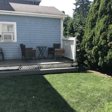 Single Level Home - Steps to Downtown Gloucester & A/C throughout