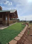 The Peacemaker Cabin: Cozy cabin in enjoyable Apple Valley with AC - Homestays