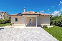 New villa Maris with private pool just 500m from beach