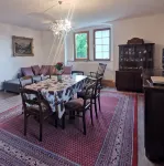 Quiet vacation apartment in a manor house, 5 minutes from the park