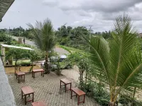 Deux-Palmes-Kribi, close to the beach (200m), comfortable and family-friendly