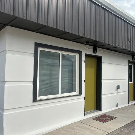 Refurbished Jail Charming  2-bedroom with AC, WiFi in beautiful Augusta, Montana