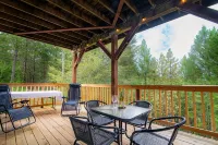Cobb Mountain Chalet King Size Suite