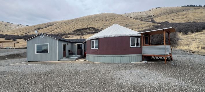 1300平方英尺不可思議蒙古包小屋，並非普通的蒙古包 尤寧縣住宿飯店