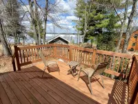 Cozy Cabin Getaway - Studio on ATV & Snowmobile Trail with Hi Speed WiFi 코노버 호텔