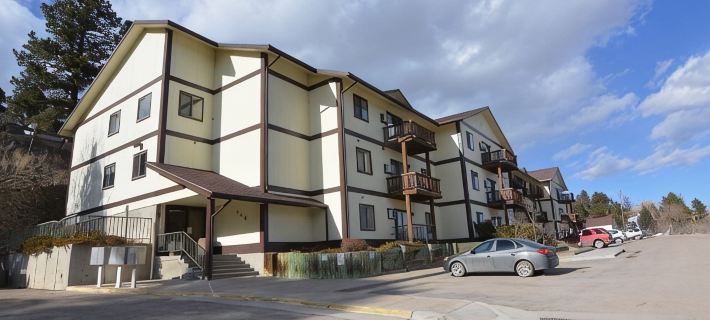 Modern Condo only Minutes from Deadwood & Sturgis! Отели в г. Лидс