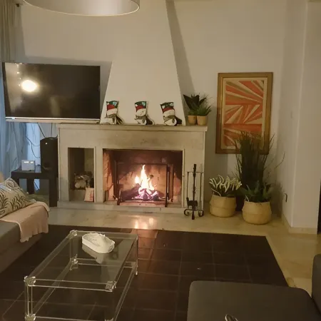 Great holiday villa, at the foot of the river Verdugo
