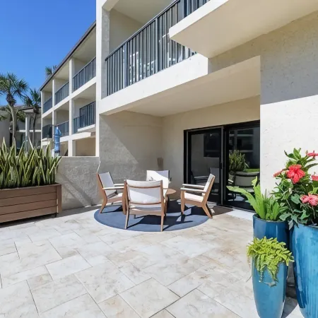 Ocean Villas Luxury 3 bedrooms/2 baths with huge patio and personal beach cart