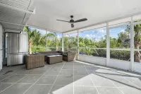 Cocohome on Water. Close to all best beaches. - 2-Star