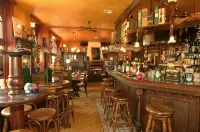 The Pipers - bar