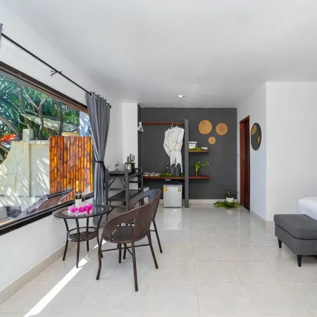 Lanta Beachfront Resort