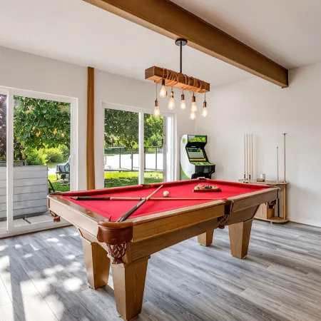 4Br Granbury Lakefront Home w/ Hot Tub, Dock & Game Room