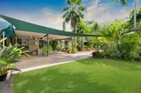 Nature s Nest Pool Spa Outdoor Kitchen Dining