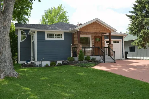 Renovated home in vintage neighborhood, close to airport, hospitals, & downtown. - ห้องครัว