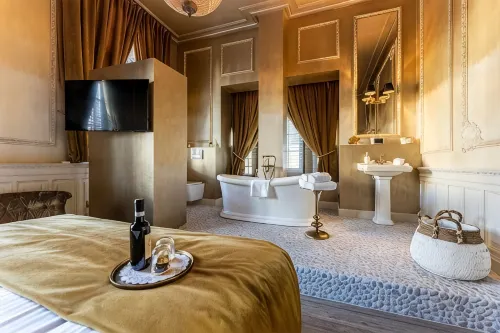 Castelsuites - Charming Luxury Boutique Suites - Bed and Breakfasts