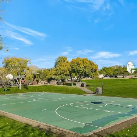 Serene Vacation Home - Trails, Golf & Dining!
