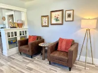 Historic Atascadero Colony Charmer!