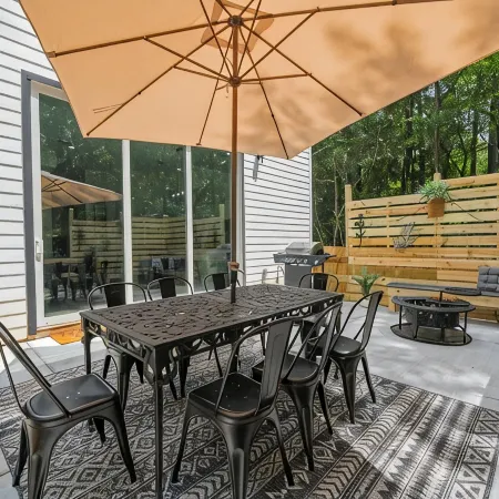Flower Box at Lake Conroe is a charming 3BR/8P with Gorgeous Outdoor Patio