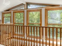 Stone Creek Cottage: PSU Creekside home on Spring Creek Hotels in Benner Township