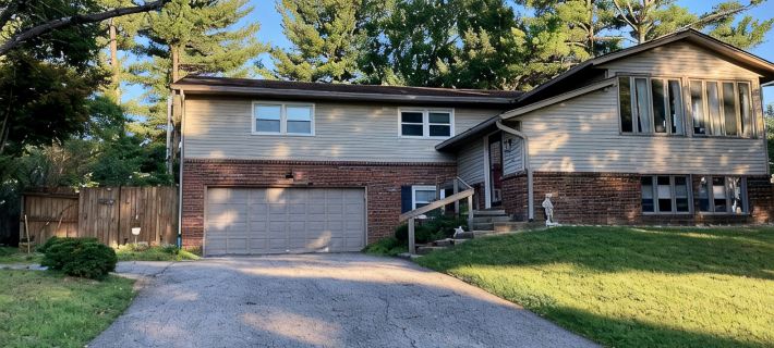 Bloomington Indiana Rental- 3BR/2BA Apartment in upper level of duplex Ξενοδοχεία στην πόλη Bloomington