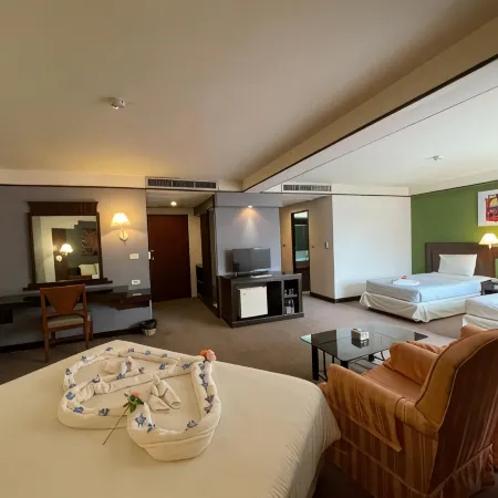 Songphanburi Hotel