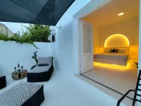 The Magic Luxury Cave Suites - bar
