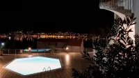 Stunning, fully refurbished apartment in small, exclusive complex with pool - Pools