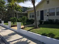 Get warm and relax walking distance to the intracoastal, golfing and ocean ! - 3-Star