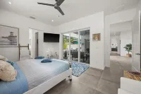 SKY BLUE Sarasota. Pool Home. Build 2023. Option for up 18 guests - 4-Star