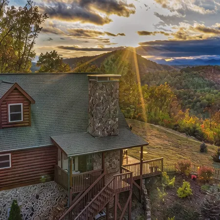Private Stunning Mtn Views LogCabin Jetted Tub EV Charger Wifi 15 Min-Lake James