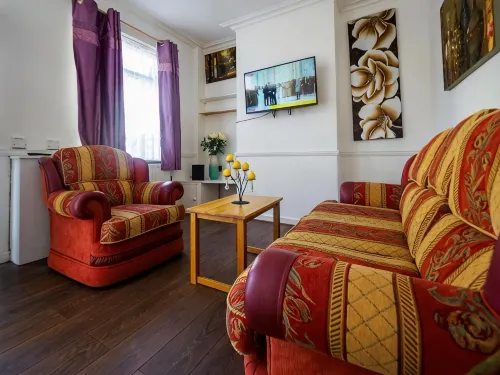 12 Cornwallis Lodge Family Room 1 - guesthouses