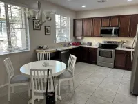 Charming 2-bedroom house in tranquil Gilbert with AC, WiFi Ex Access to the 202 -  Privatzimmer