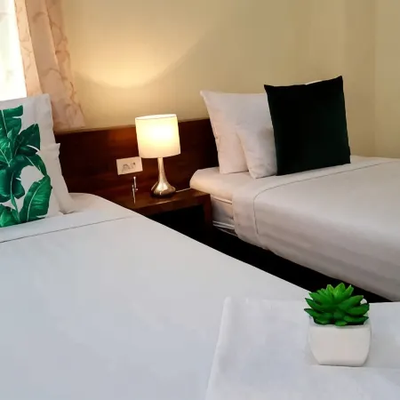 B.R.S. at Hotel Baanbumrungsuk