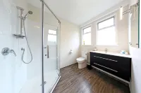 289 Midway Motel