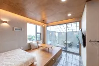 Ulsan Artehouse Pension - Rooftop Pools