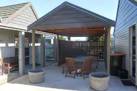 Big Five Motel - Pet friendly