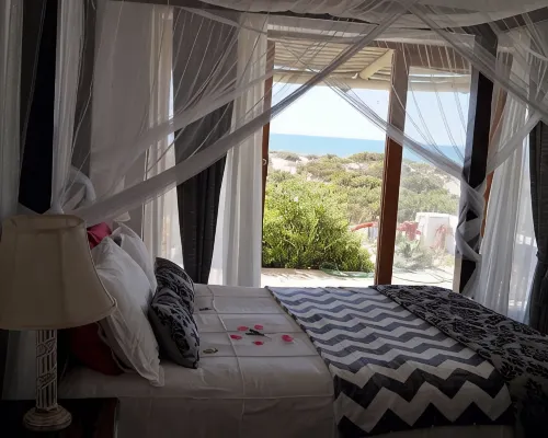 Escape Beach House Hotels in Velddrif