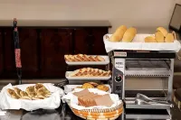Mamba Point Hotel - breakfast