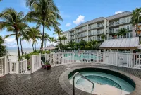 Galleon Resort Efficiency in the old town - Condos